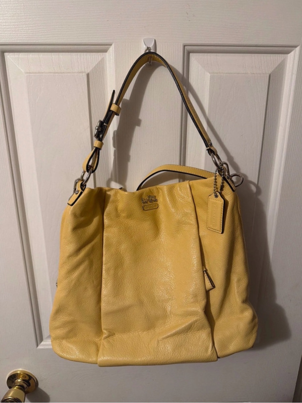 Coach Isabelle Madison Butter Yellow Shoulder Bag
